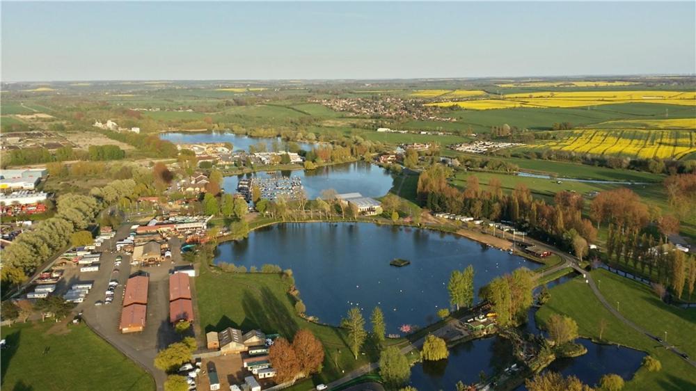 Готель Billing Aquadrome Нортгемптон Екстер'єр фото